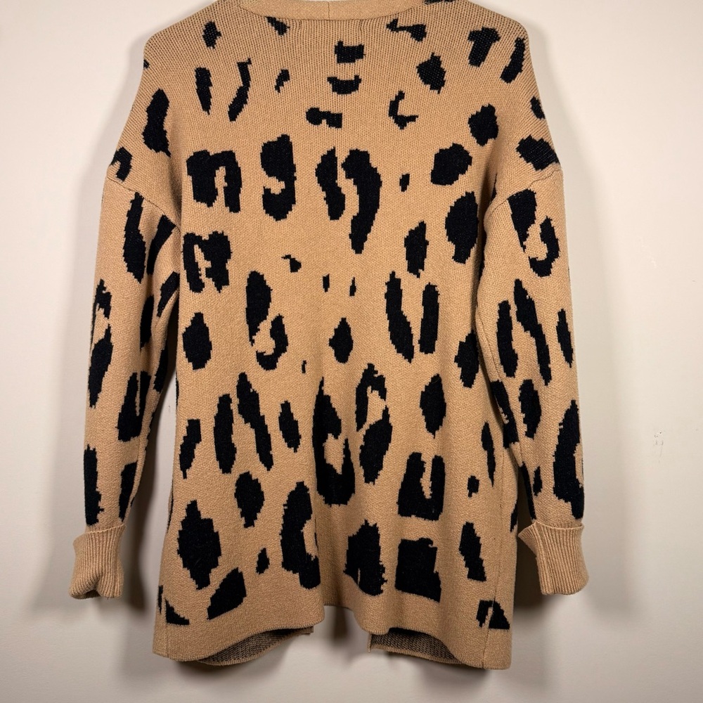 Oversized Animal Print Cardigan - Picture 2 of 11
